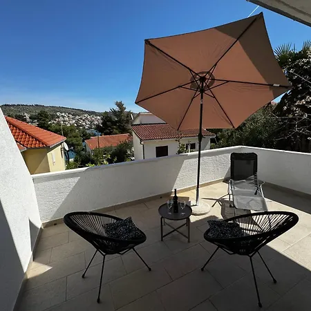 Apartment Sena Trogir Exterior photo